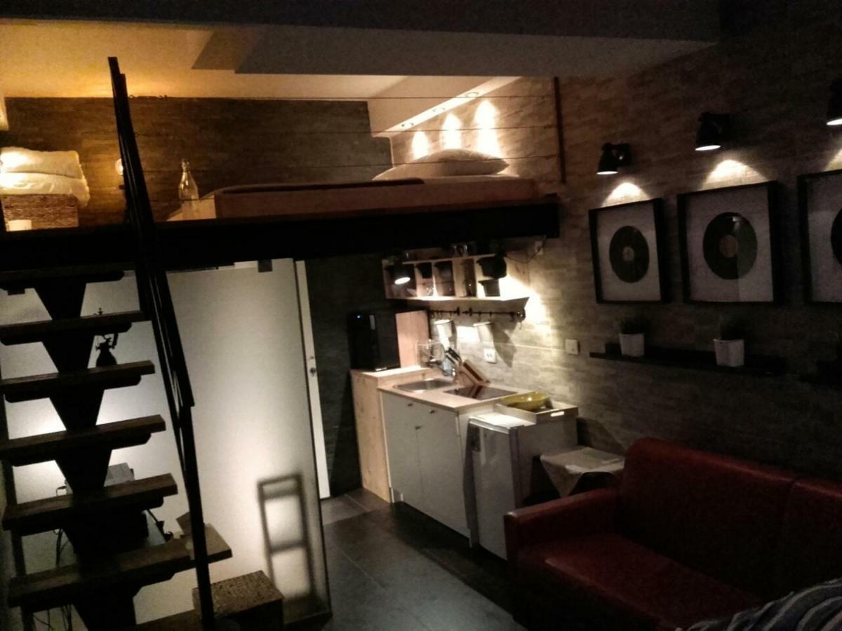 Studio 11 * Piran