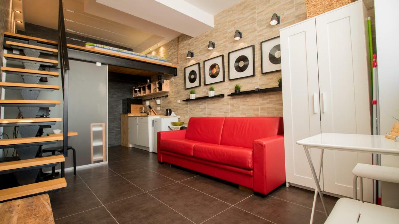 Studio 11 * Piran